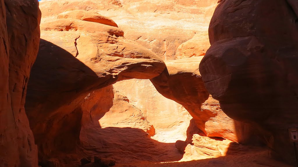 Sand Dune Arch by Walter Brunner