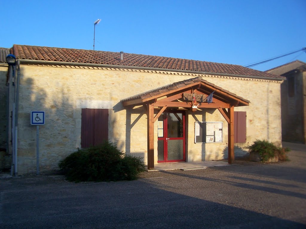 Saint-Géraud Mairie by Henry Salomé (hpjps)