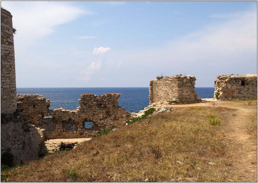 Methoni Venetian Fortress by Olivier Mondet