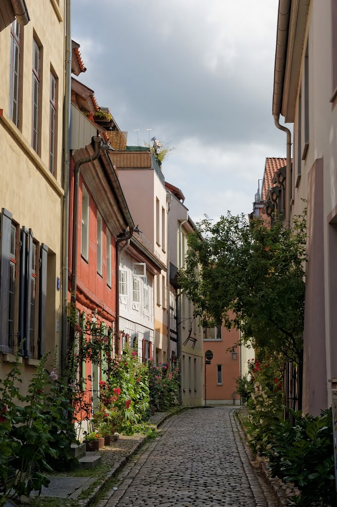 Stralsund, Blick in die Badstüberstraße by schnauzerfreund