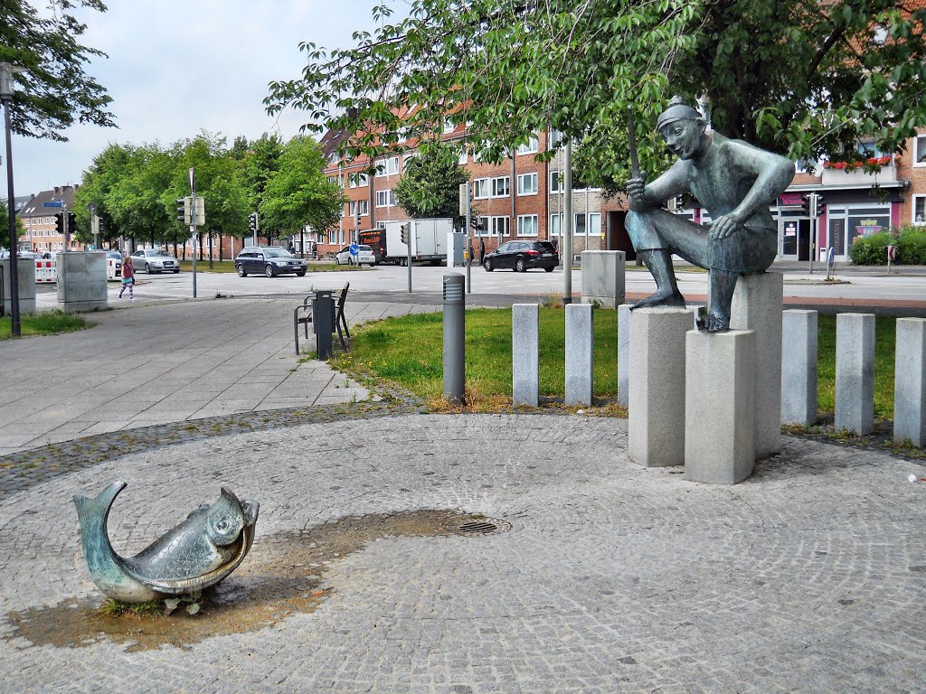 Brunnen, Tilsiter Platz in Ellerbek, Kiel, Deutschland by jocane