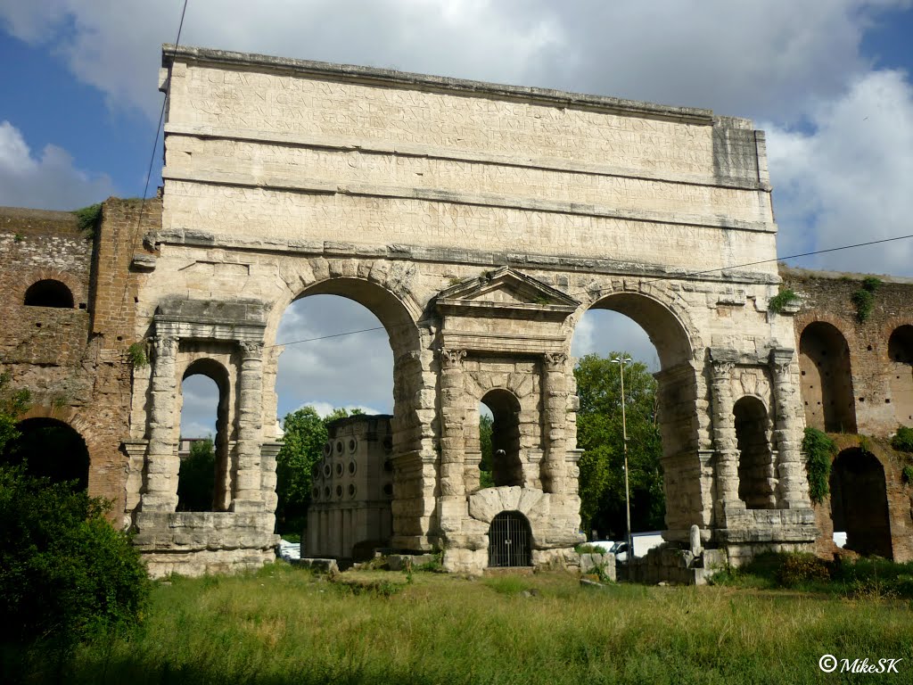 "Väčšia brána" / Porta Maggiore, Roma - 8.7.2014 by MikeSK