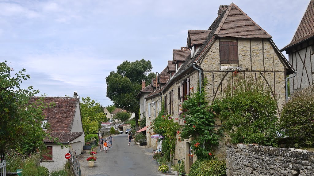 Autoire, France by Günter Kriems