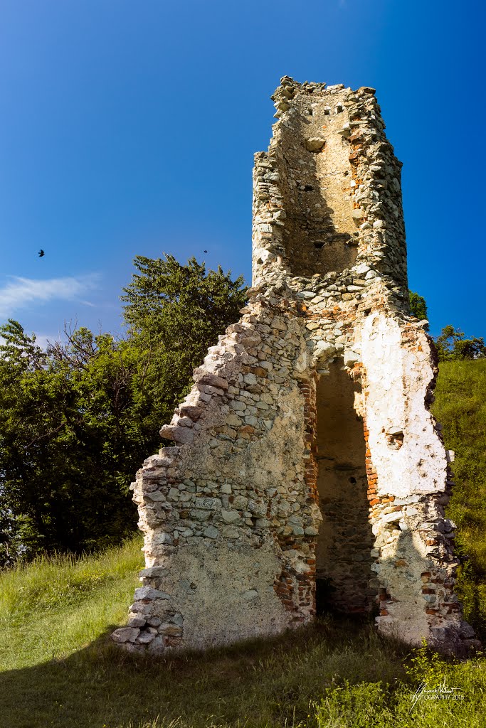 Castello Mirabello by Gabriele Natussi