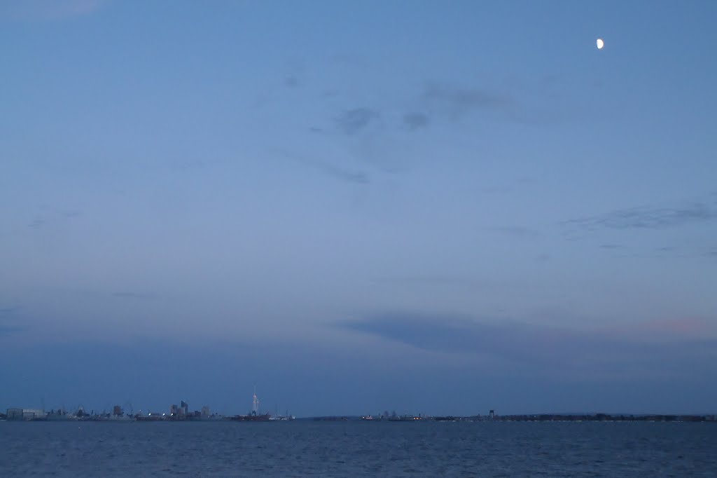 Moon over Portsmouth Harbour by Meic W Caerdydd