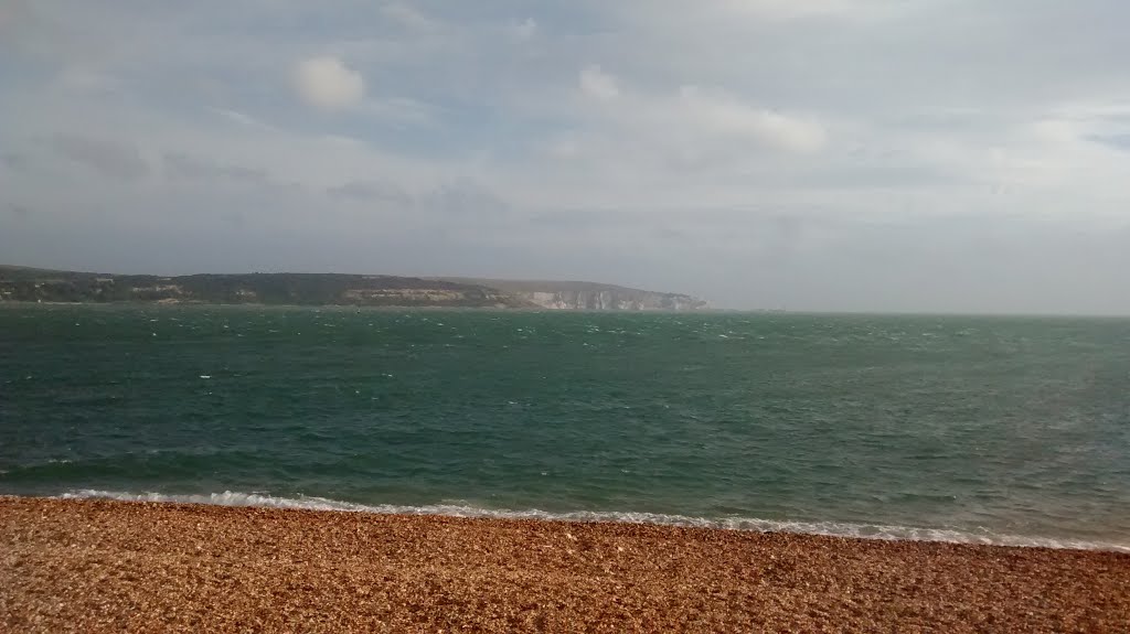 Milford-on-Sea, UK by owainel