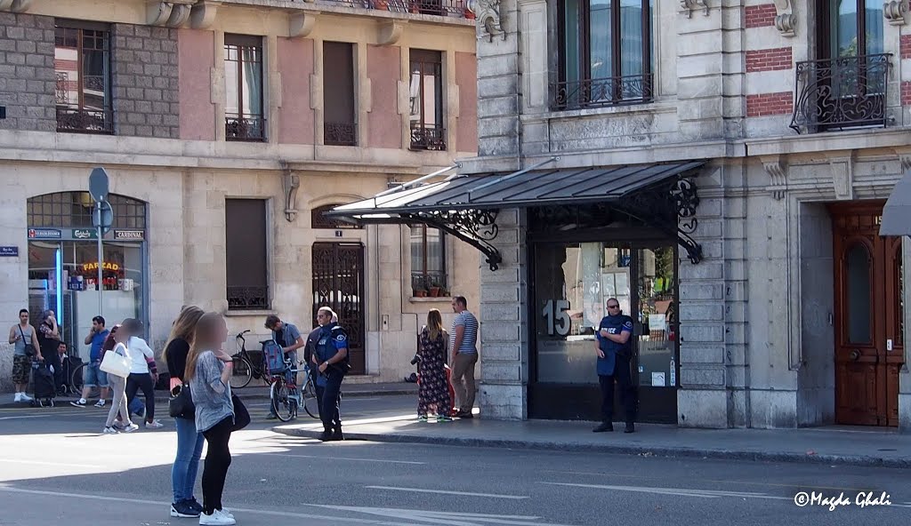 Coups de feu à Plainpalais by Magda GHALI