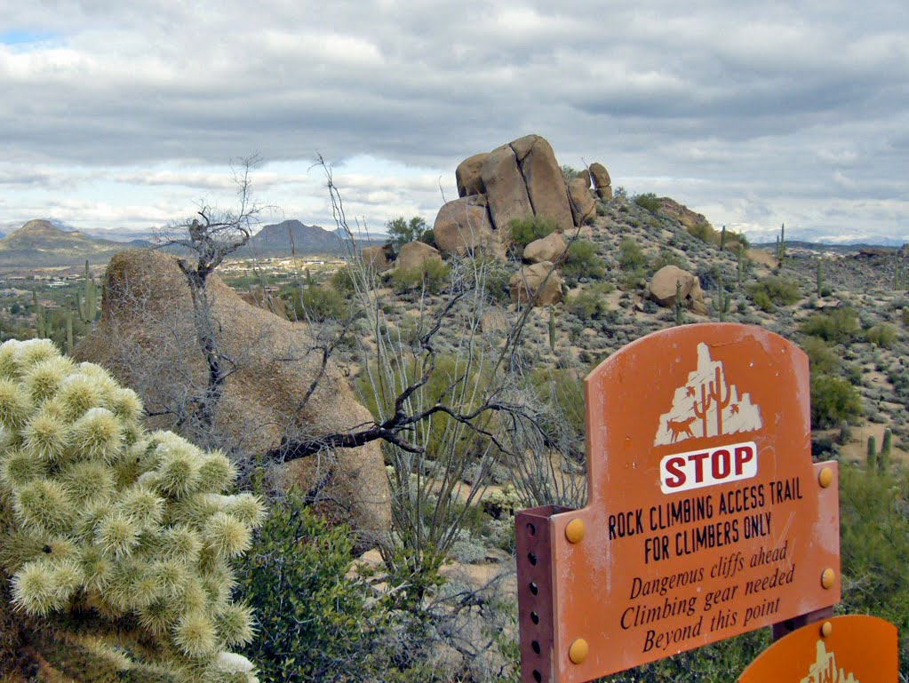 PInnacle Peak Trail looking NE by greg1356