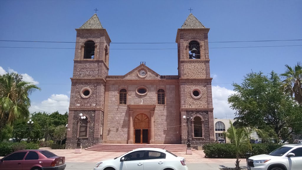 Catedral de Nuestra Señora de La Paz by Héctor Uclés-Garcés