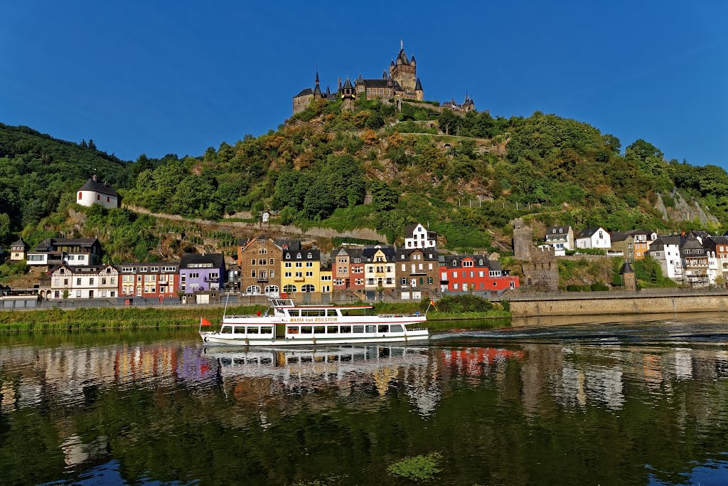 Cochem am Morgen by Heinz Peierl