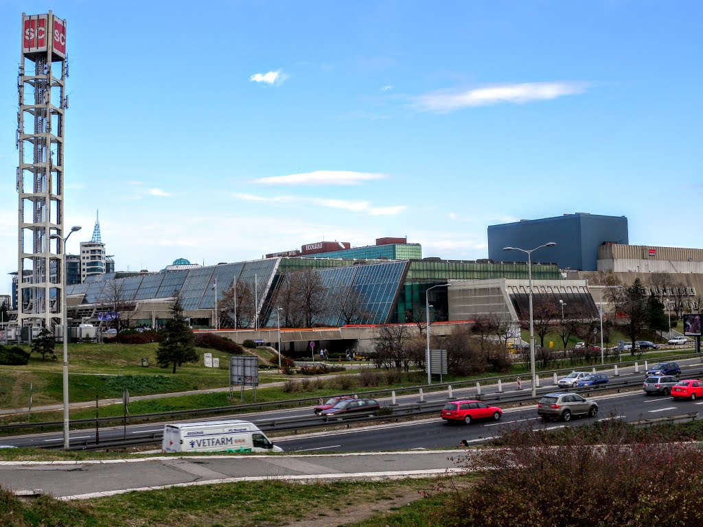 Beograd, Sava Centar by Zoran Skaljac