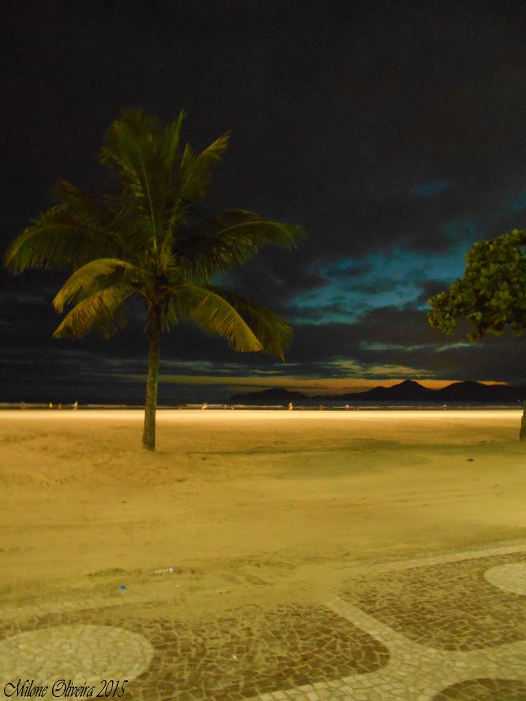 Praia do Embare - Embaré, Santos - SP, Brasil by Claudio Milone