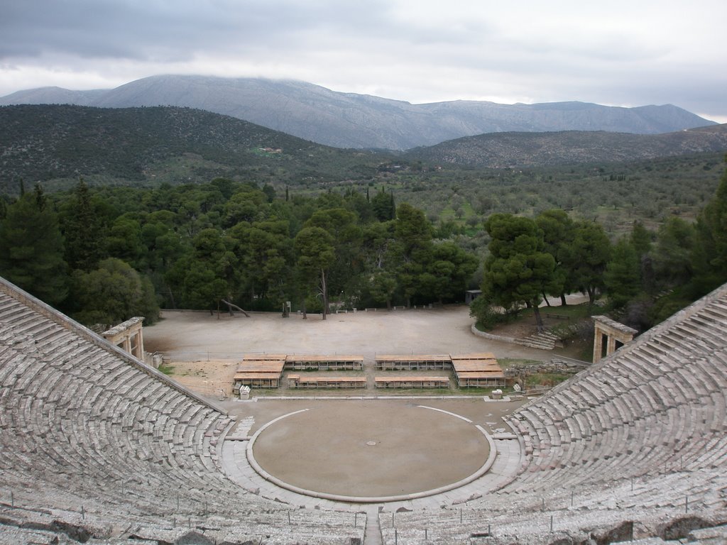 Teatre d'Epidauros (santuari d'Asclepio, s. IV aC)_Polykleitos by Francesc Montosa