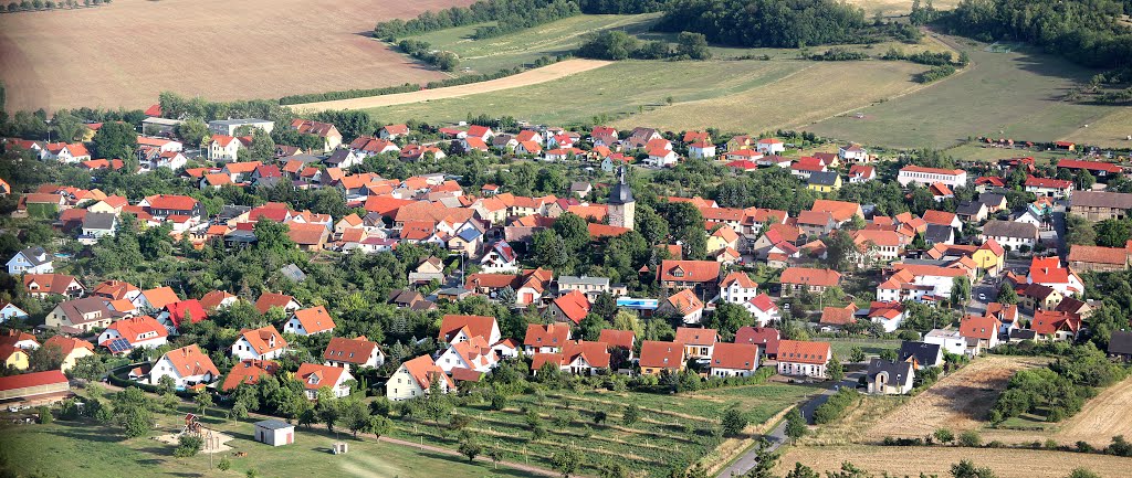 Blick von der Veste Wachsenburg auf Holzhausen by Contessa