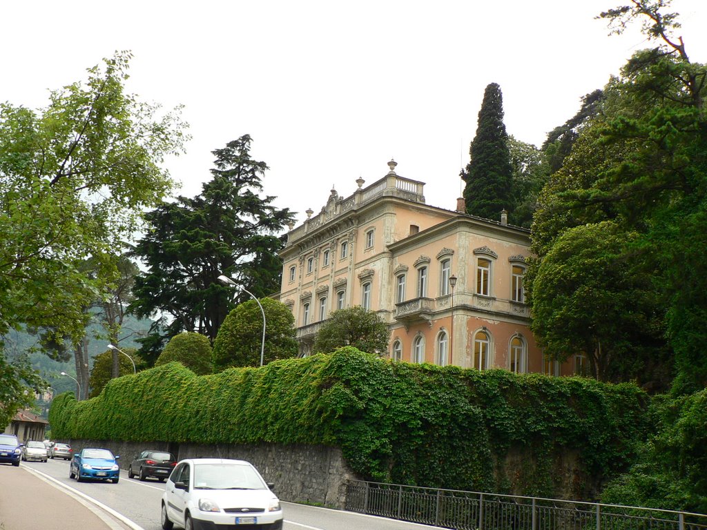 Villa Grumello near Como by Truppola