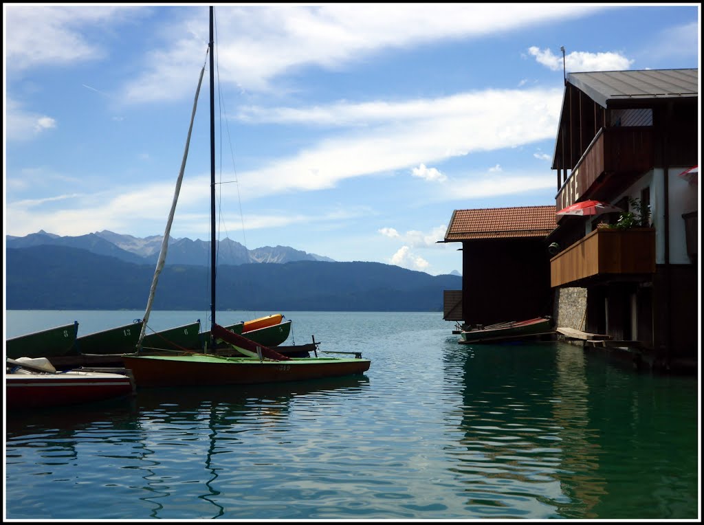 Bootsverleih in Urfeld am Walchensee by Alfred Volk