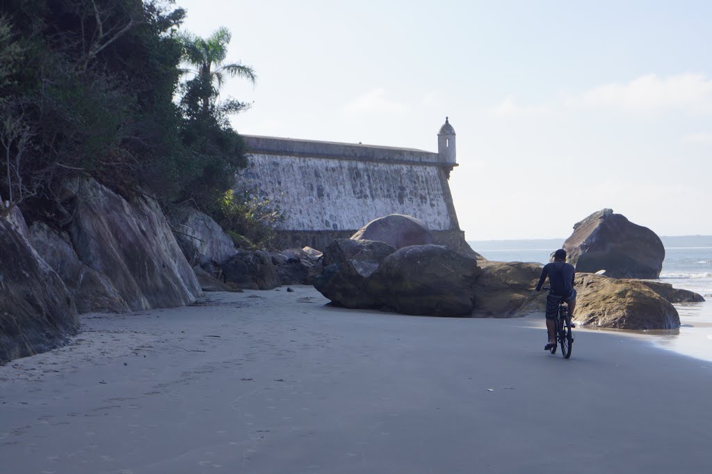 Praia da Fortaleza - Ilha do Mel - PR by Andre Pimentel