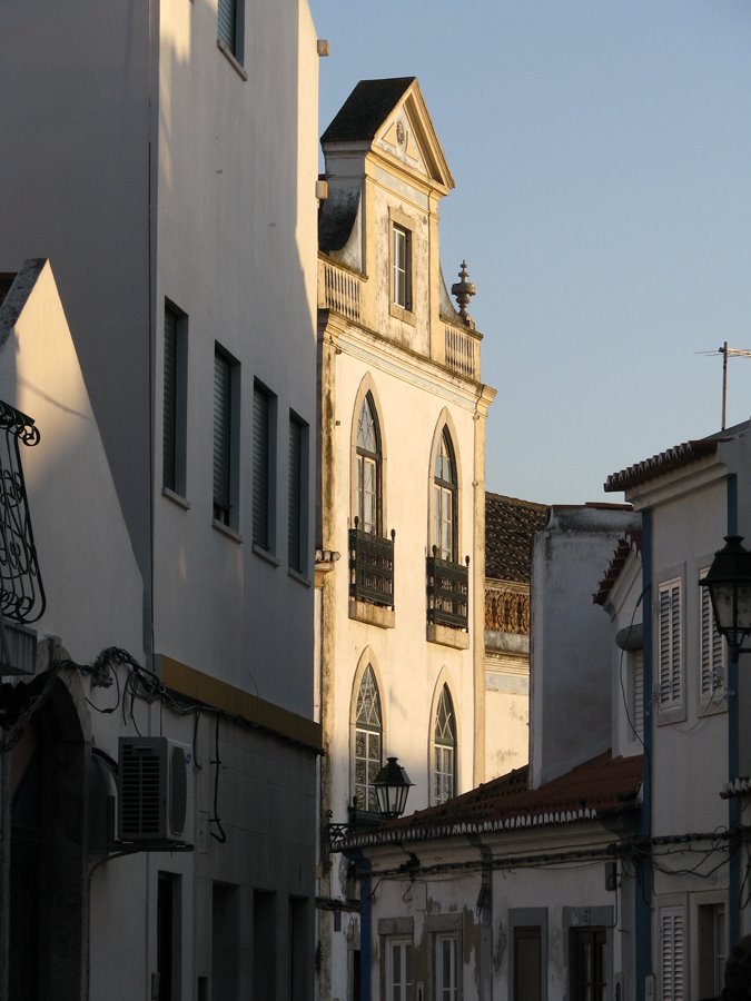 Rua do Troino by André Barragon