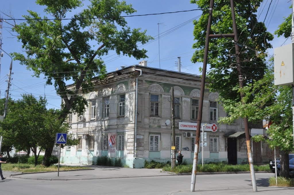 Таганрог. ул. Чехова / Taganrog. Str. Chekhov by Valentine Verchenko