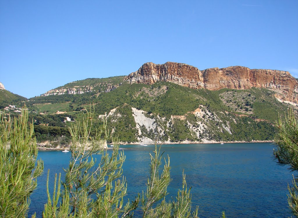 Cassis by Max Mars