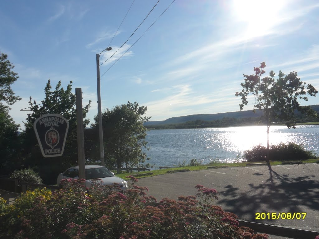 Annapolis Royal, NS, Canada by Victor Matthews