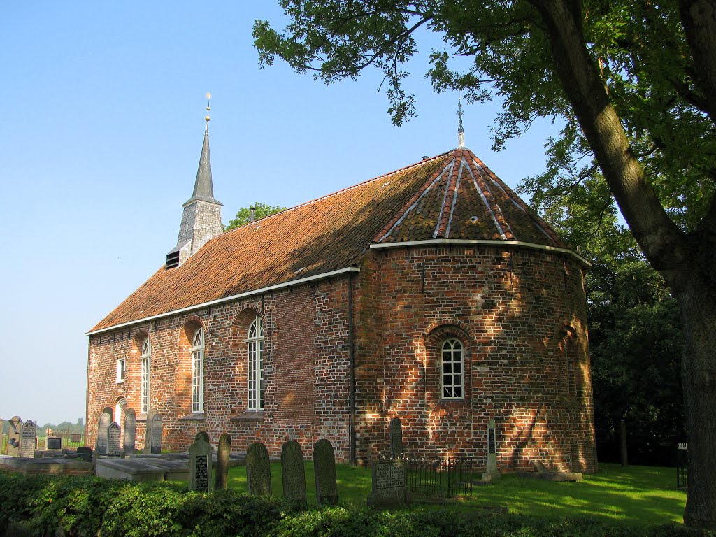 Mariakerk in Oosterwijtwerd by Oomke Wiltjer