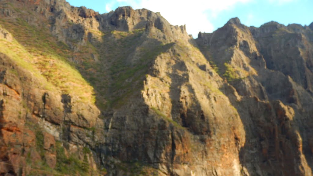 Buenavista del Norte, Santa Cruz de Tenerife, Spain by Rafał Kucharczuk