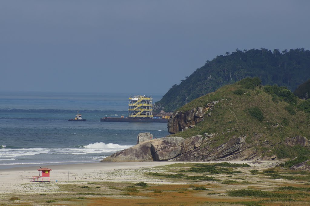 Mar de Fora - Ilha do Mel - PR by Andre Pimentel