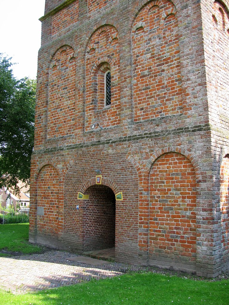 Pancratiuskerk in Godlinze by Oomke Wiltjer