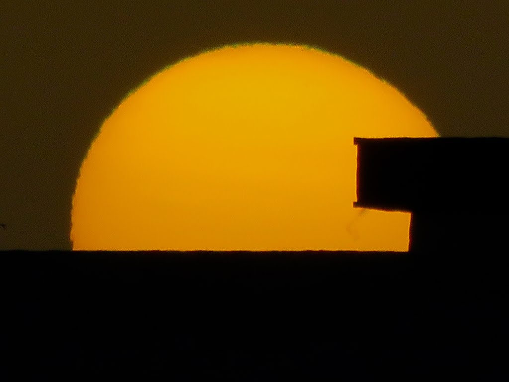 Amanecer desde Retamar, Almería by José Angel De la pec…