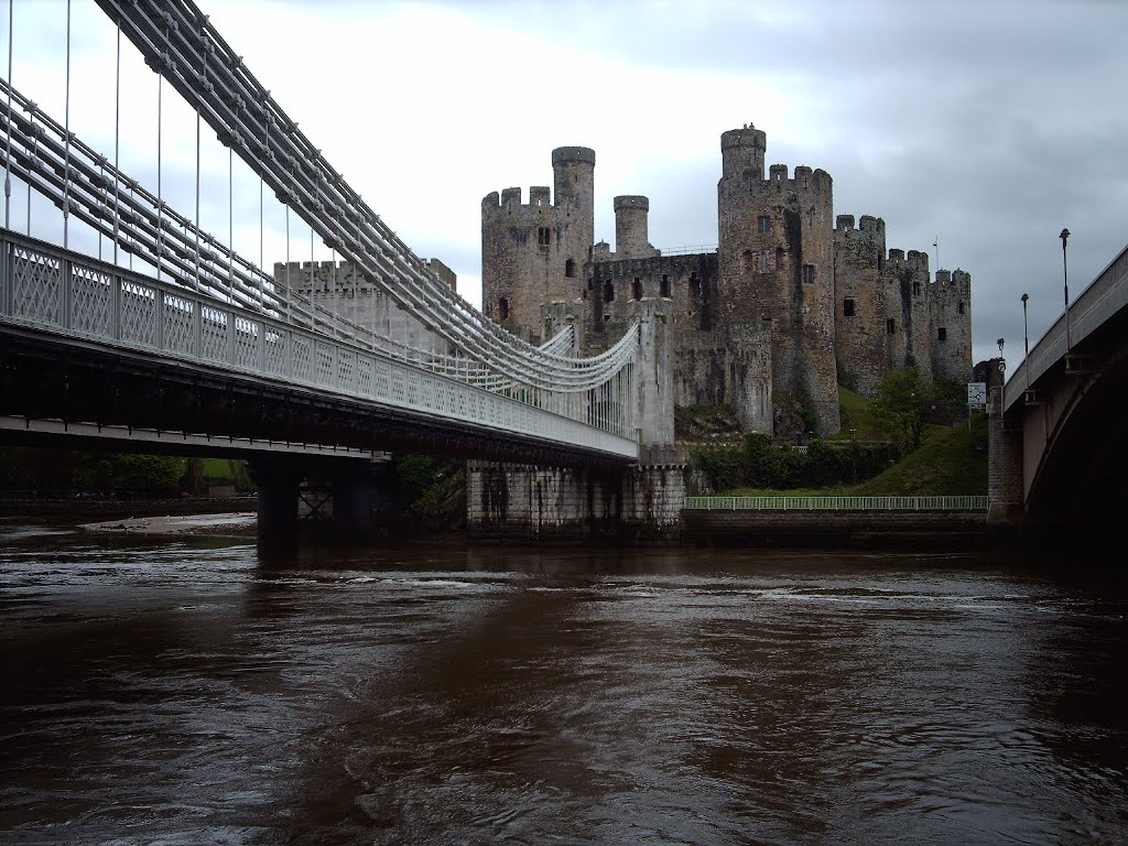 Conwy castle by heniog1