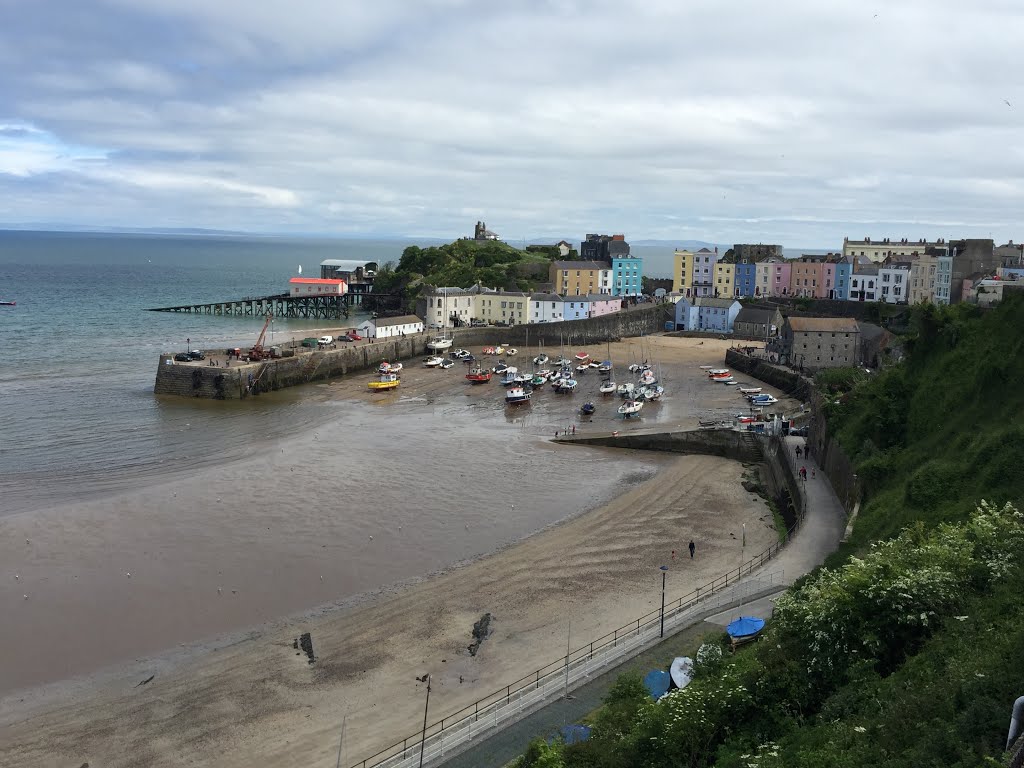 Tenby, UK by Mike Hudson