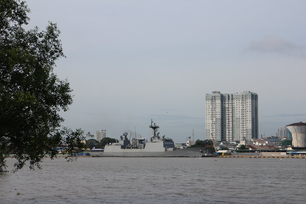 Thủ Thiêm, Quận 2, Hồ Chí Minh, Vietnam by Bảo Cung Đỗ