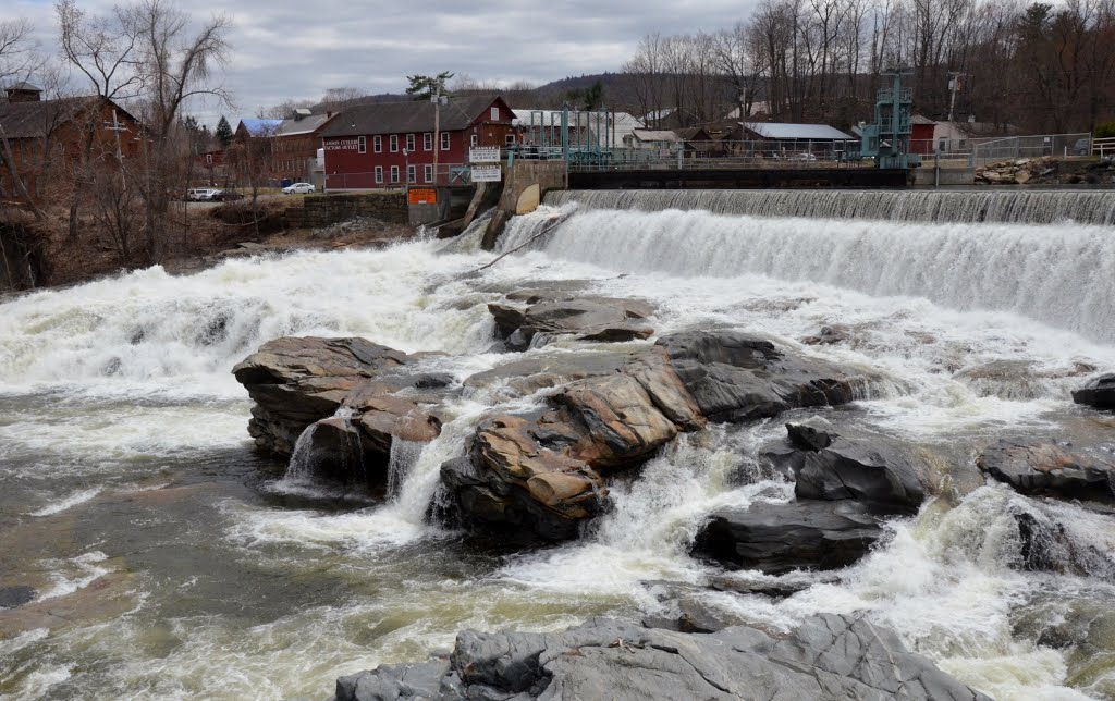 Shelburne Falls, MA 01370, USA by Roman Eugeniusz