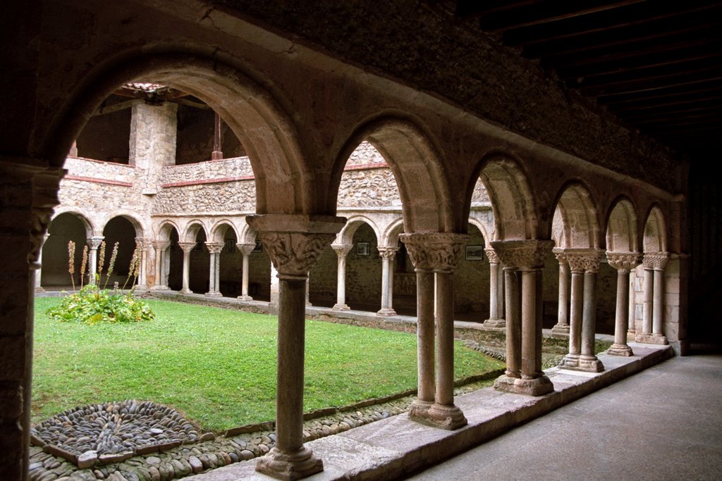 Saint Lizier, le cloître by Delarue