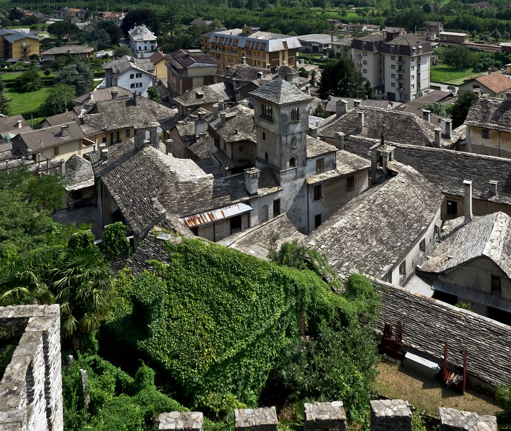 Mini GAP del 28 luglio 2015 - Vogogna (VB) - Dal Torrione del Castello vista sull'abitato dai tetti in pietra by Giancarlo Ticozzi