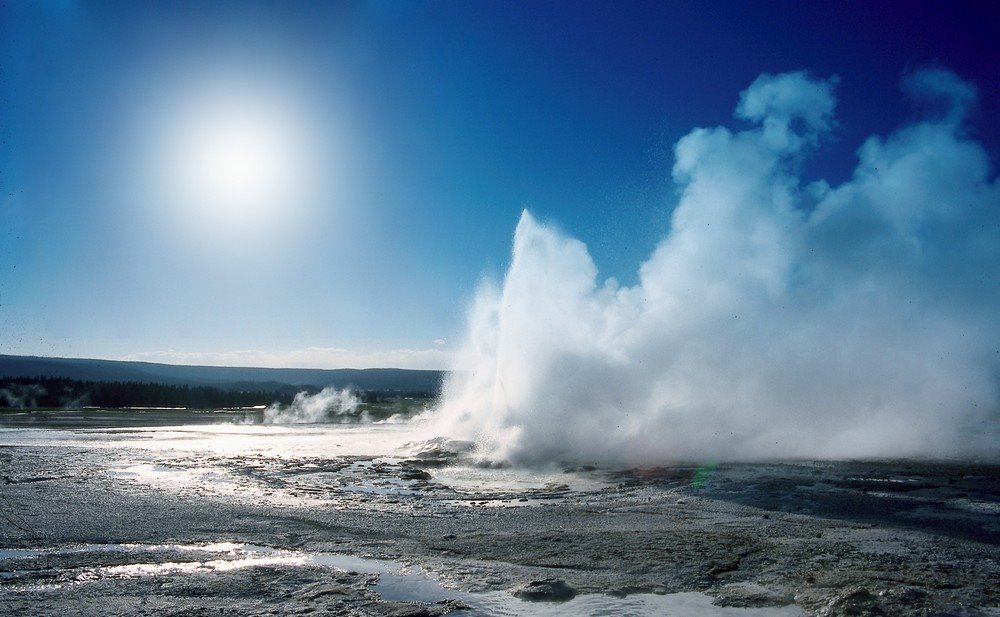 Clepsydra Geyser, Yellowstone by mypictures4u.com