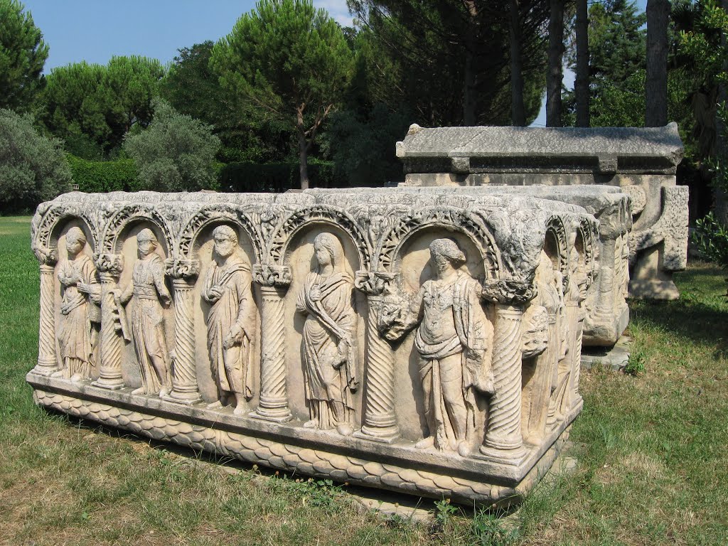 Sarcophagi displayed in the Museum's courtyard by kiaksar