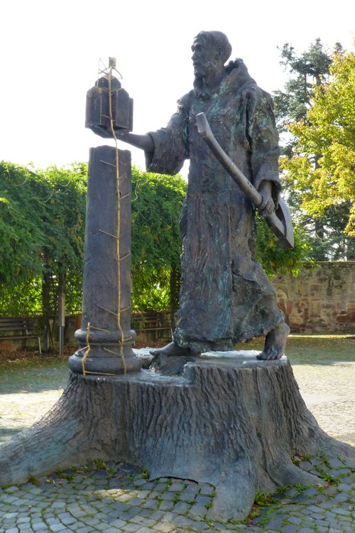 St.-Bonifatius-Denkmal Fritzlar by Helmut Garnjost