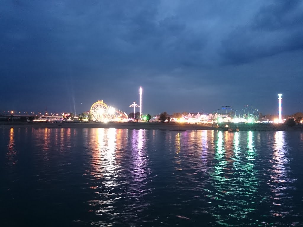 Düsseldorf Kirmes 2015 by ganymedes