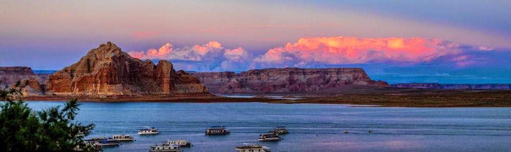 Lake Powell @ Wahweap Marina. by Andreas Geick