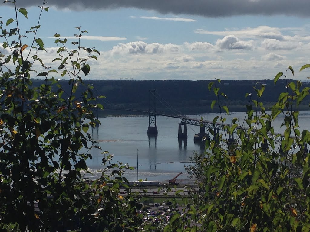 Parc de la Chute-Montmorency by Jon Pitman