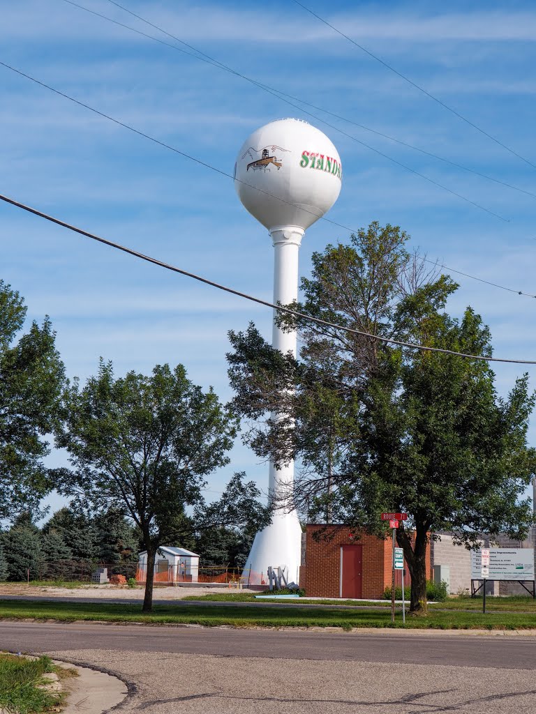 Standard, Illinois water tower by Rich R