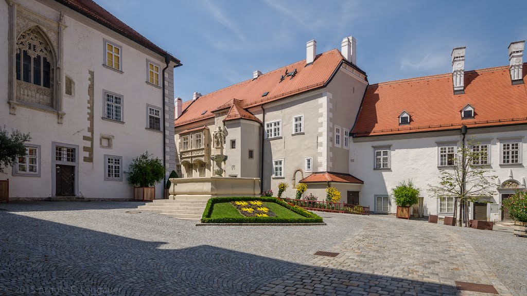 Stift Klosterneuburg - Leopoldihof by Arnold Lengauer