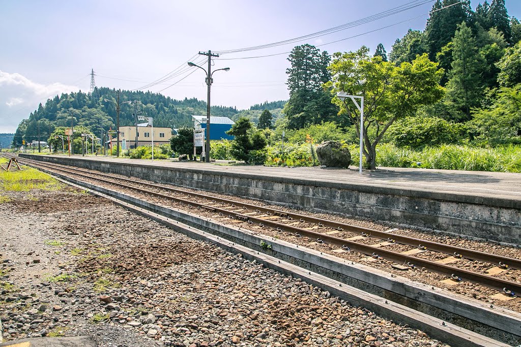 古口駅ホーム風景 JR陸羽西線（奥の細道最上川ライン）　山形県戸沢村 by 犬山にゃん太郎