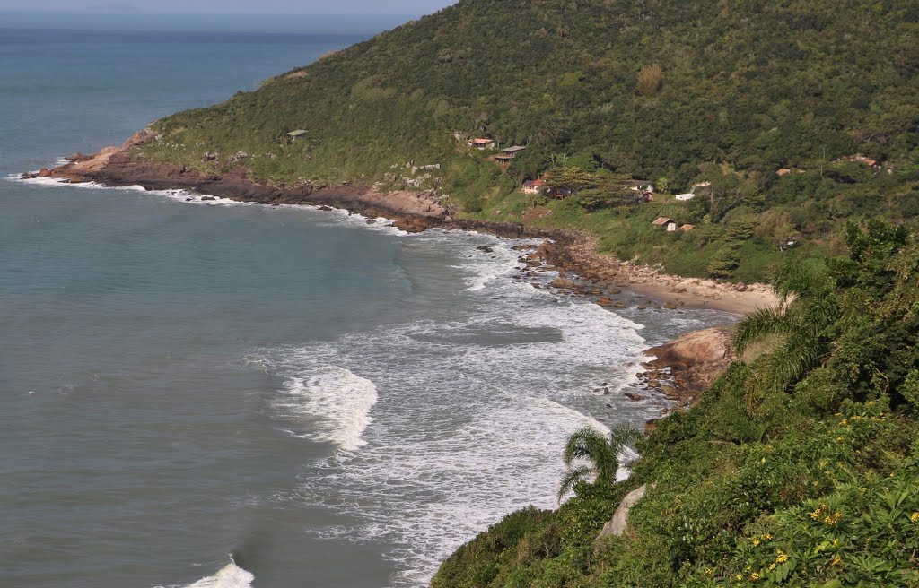 Praia do Saquinho, Florianópolis, SC, Brasil by Zenório Piana