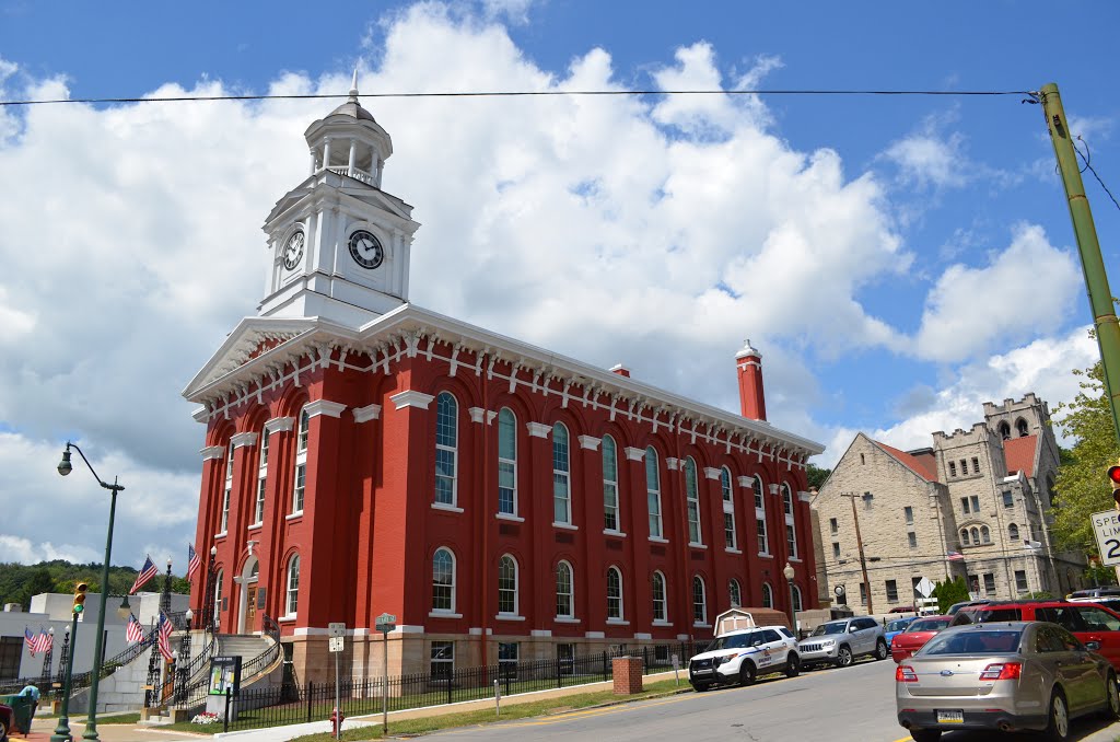 Jefferson County Courthouse by Ryan Mori