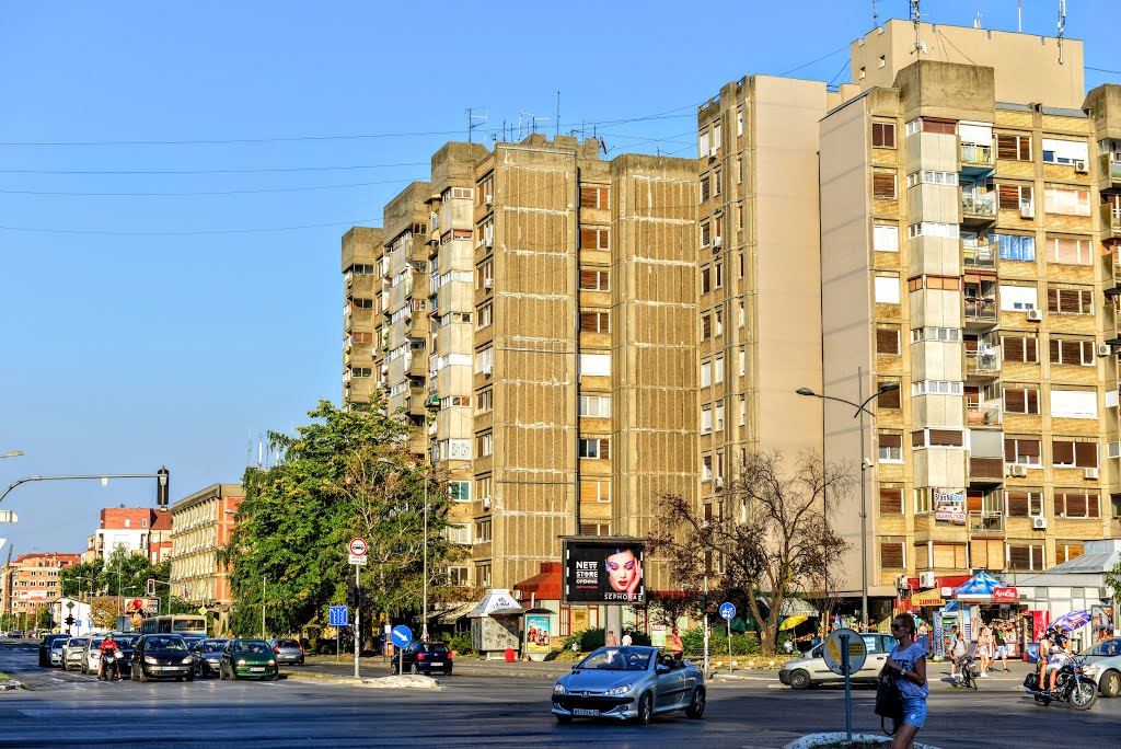 Novi Sad, Bulevar oslobođenja by Zoran Skaljac