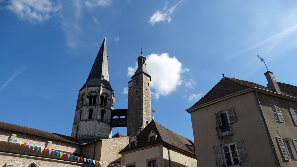 L'église de Saint-Gengoux-le-national by Marc Pantillon