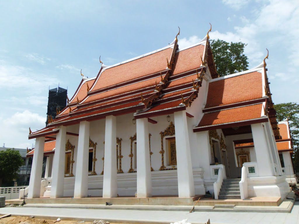 วัดชัยพฤกษมาลาราชวรวิหาร Wat Chaiyapruekmala Ratchaworawiharn by Tsutomu Rikimi